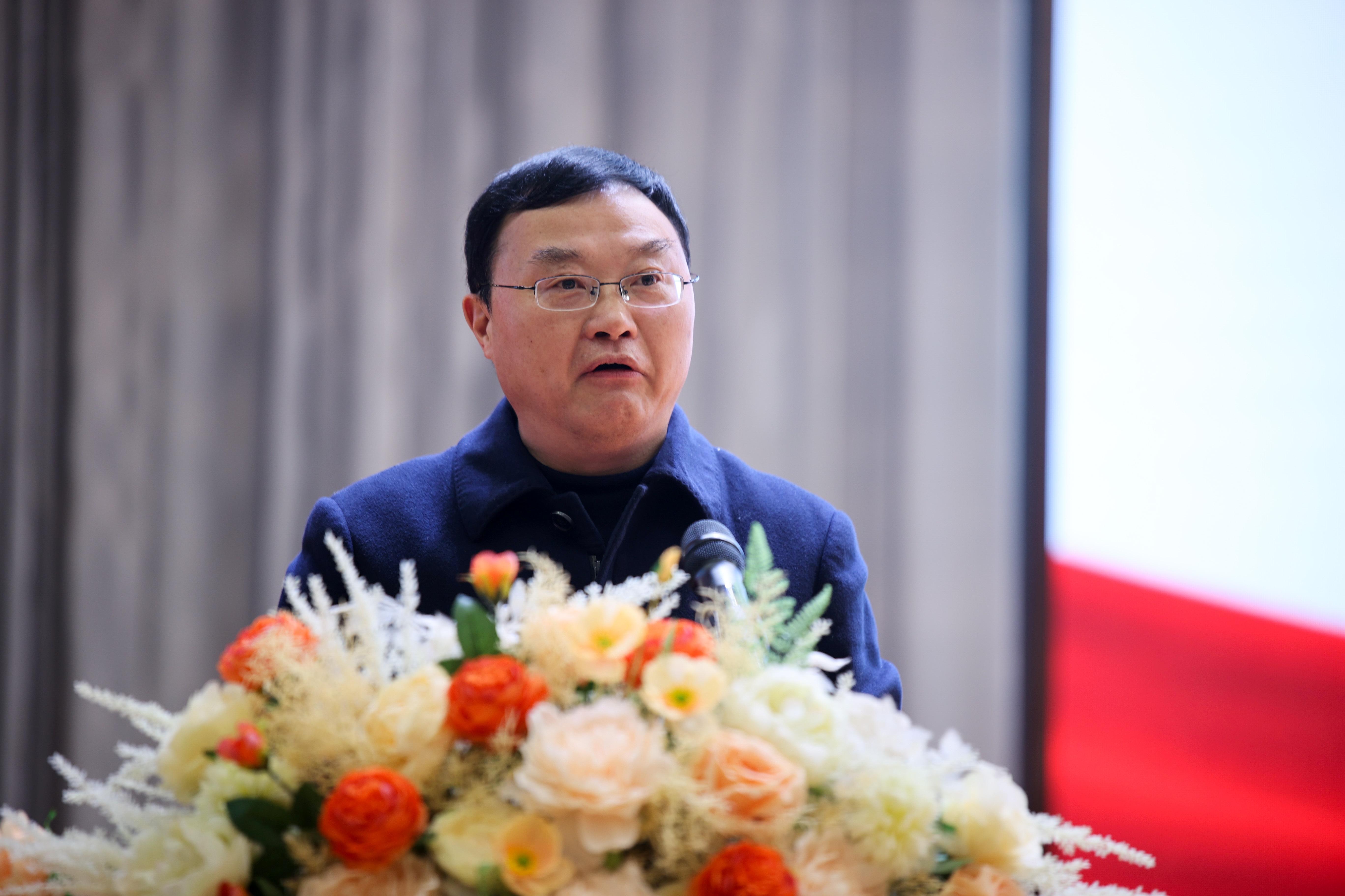 捐出一元压岁钱 爱心献给小伙伴